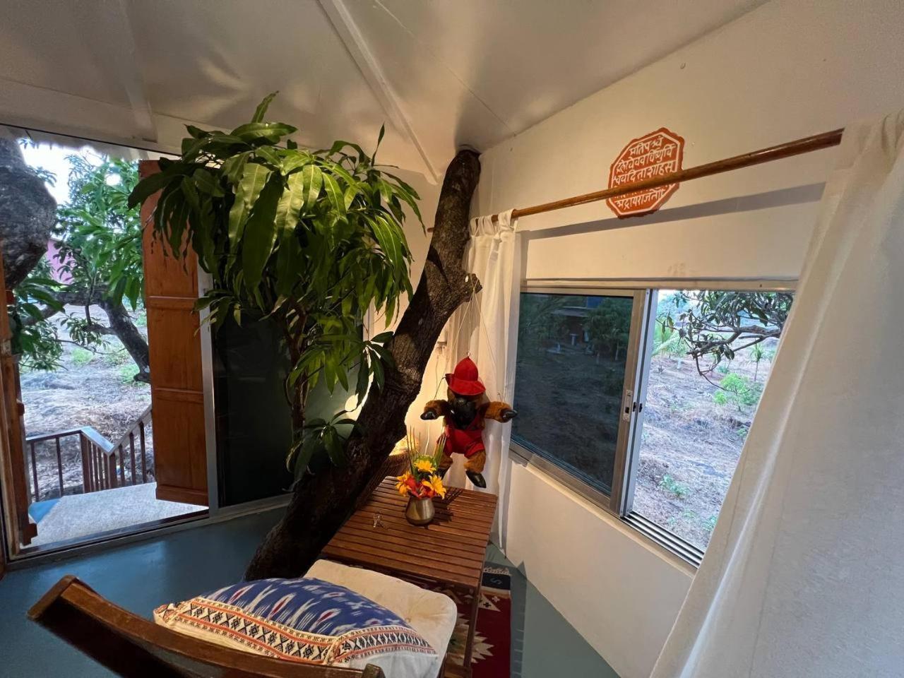 Mars Jungle Adventure Stud Farm With Private Jacuzzi Villa Narsinge Room photo